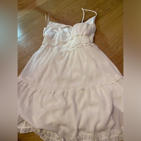 White sun dress - Picture 2 of 2